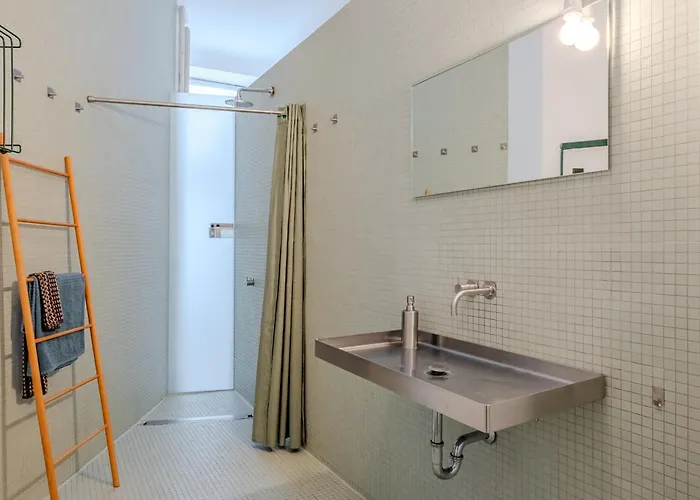 Spacious In Kreuzberg Apartament