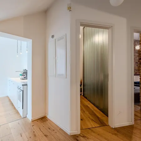 Апартаменты Spacious In Kreuzberg